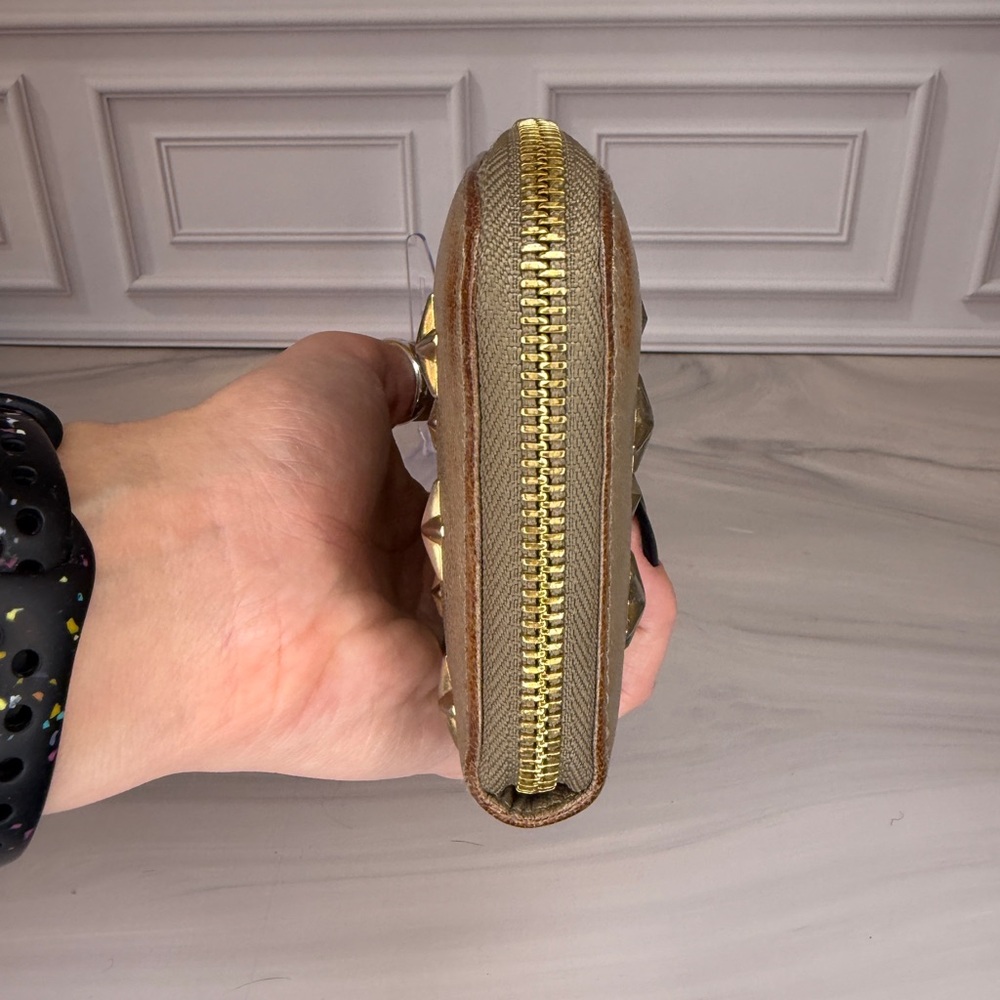 Jimmy Choo Gold Metallic Zip Around Leather Continental Wallet Full Inclusion - Picture 5 of 15